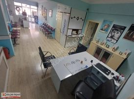 Kolçan Emlak'tan Dispanser Yokuşunda Çift Dükkan Satılık Dükkan