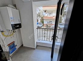 Çanakkale Plaj Mevkinde Denize Çok Yakın Ayrı Mutfaklı 2+1 Daire