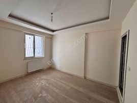 Amazon'dan Abdülhamithan Cami Civarı 3+1 Sıfır Fırsat Daire!!!