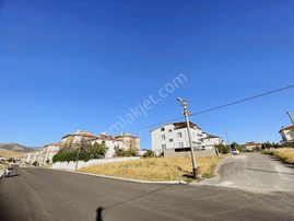 Toki De Köşe Konum 461 M2 Arsa