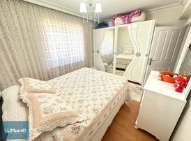 Acil Başkent Caddesi Üzerinde Köşe Bina Ara Kat Çift Cepheli 3+1