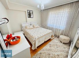 Acil Başkent Caddesi Üzerinde Köşe Bina Ara Kat Çift Cepheli 3+1