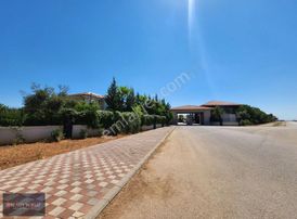 R.w Anka Dan Altınkalede 1635m² Villar Bölgesinde Köşe Parsel