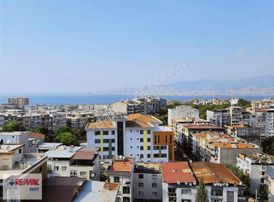7 İzmir Yeşilyurt'ta Prestij Sitesinde3+1deniz Manzaralı Satılık