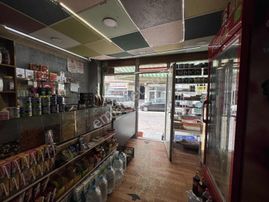 Emirsultan Mh Cadde Üstü Satılık 150 M2 Dubleks Dükkan