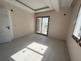 Atatürk Caddesi Üzerinde Satılık Daire