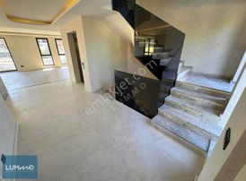 Lummo'dan Bahçeşehir Koleji Yakını Asansörlü 4 Katlı Lüks Villa