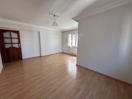 İçi Boş Kaçmazdan Minübüs Yoluna Paralel 3+1 Satılık Dairemiz