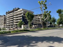 Avm Projesinin Olduğu Cadde De 1+1 Yüksek Kira Getirili