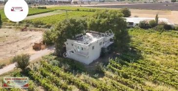 Manisa Harmandalı Yolu Üzeri Bağ, Ev, Depo Ve Yatırımlık Arazi