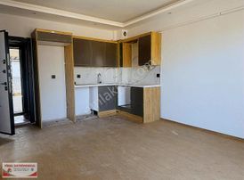 Muradiye Satılık 1+1 Daire Havuzlu Sitede