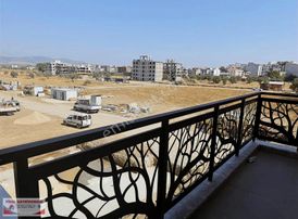 Muradiye Satılık 1+1 Daire Havuzlu Sitede