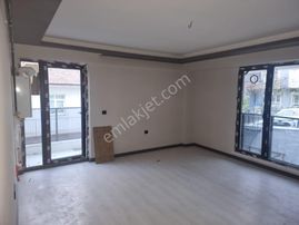 Osman Temiz Mahallesinde Oturuma Hazır 1+1 Geniş Daire