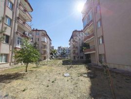 Selçukluda 1.kat Zafer Sitesinde 3+1 Daire