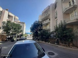 Emlakparkdan Taşucu Merkezde Ayrı Mutfaklı 2+1 Satılık Daire