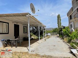 Kale' De İmarlı Arsa + Prefabrik Ev