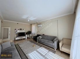 Abdulhamithan Cami Civarında Satılık Cakma 4+1 Daire