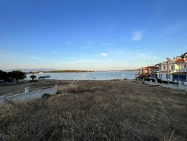 Ayvalık Cunda Da Satılık 3,300 Metre Kare İmarlı Arsa.