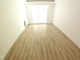 Karasu Çarşı Merkeze Yürüme Mesafesinde 2+1 Ara Kat Mutfak Ayrı Net:100 M2 Sıfır Satılık Daire