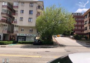 Çankaya İlkbahar Mah. Konrad Adenauer Cad. Köşe Bina