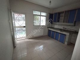 Karabağlar Ğünaltay Mah.2+1 95 M2 Doğalğazlı Bahçeli Kiralık Ev