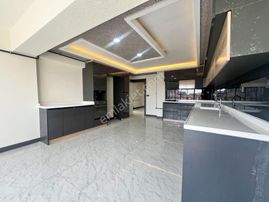 C İhandan Sancaktepe'de Yozgat Bulvarı Yakını Full Yapılı 4+1