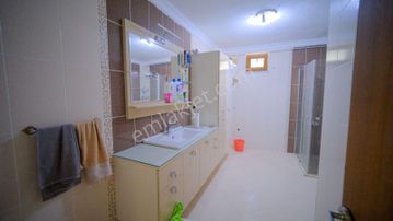 Kaçmaz Emlak'tan Kırklareli İstasyon Mh Sitede 3+1 Kiralık Daire