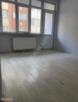 Balkan Caddesinde Satılık Bakımlı 2+1 Daire