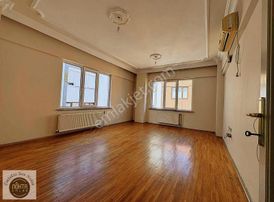 Nokta Emlak'dan Kiralık 2+1 95 M2 Arakat Daire