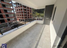 Öner Güneri'den Ebeveyn Banyolu 2+1 Havuzlu Satılık Daire