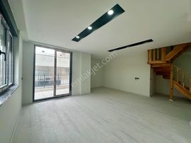 3+1 Kapalı Otoparklı Sıfır Dubleks Daire