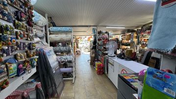 Devren Kiralık Ayvalık Sarımsaklı Merkezde Binbirçeşit Avm