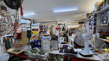 Devren Kiralık Ayvalık Sarımsaklı Merkezde Binbirçeşit Avm