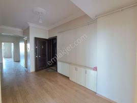 Van Yapı Emlak'tan Beyazkent Sitesi'nde Satılık 3+1 Daire