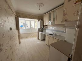 Mareşal Çakmak Mh.de 3+1 Ara Kat Ebevyn Banyolu Satılık Daire