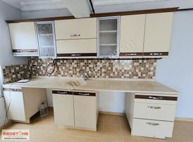 Karasu Çağdaşta Yol Cepheli Kombi C. Balkon Geniş 1+1 Daire