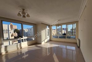 Karınca'dan Pirireis'de Sahile Yakın Etrafı Açık 3+1 Satılık!!