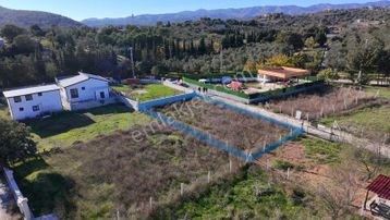 Menderes Akçaköy'de Doğayla İç İçe 380 M² Tapulu Satılık Tarla