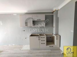 🟨⬛ Lıon Emlak'tan Sıfır Yasında , İşlek Caddeye Yakın Özel Tasarım Satılık 1+1 Daire⬛🟨