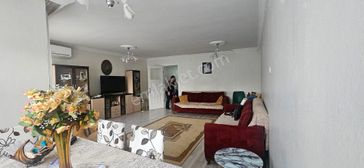 İnönü Mahallesinde 3+1 Doğalgazlı 160 M 4.kat Satılık Daire