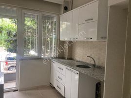 Üçyolda Cadde Üzeri Bahçeli 2+1 Yüksek Giriş Kiralık Daire