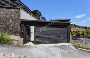 Remax Anka'dan A Plus 6+1 Tripleks Müstakil Villa