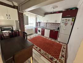 Zeki Emlak'tan Sakarya Mahallesinde 2+1 Eşyalı Kiralık Daire