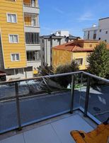 Tramvaya Cephe Az Kullanılmış Eşyalı Lüks 1+1 Daire