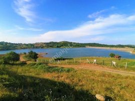 Mutluol Proje'den Biga Arabakonağı'nda Göl Manzaralı Arazi