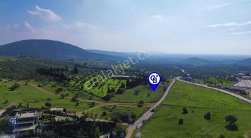 Foça Yeniköy'de Satılık Deniz Manzaralı Tarla