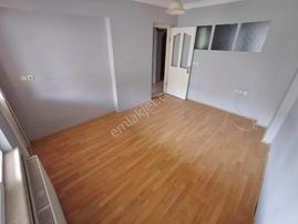 Yeni Mahallede Doğalgazlı 3+1 Kiralık