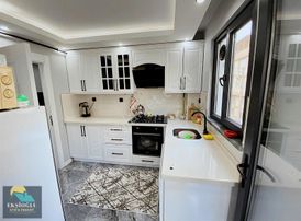 Ekşioğlu Gyd'den *iskanlı* 2+1 Cadde Üstü Arakat Daire