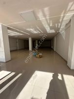 Saray Çarşıda Satılık 3 Katlı Geniş Dükkan !!!