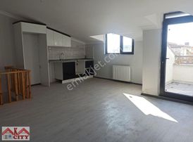 Avcılar'da 3+2 Sıfır Dubleks 48000 Tl